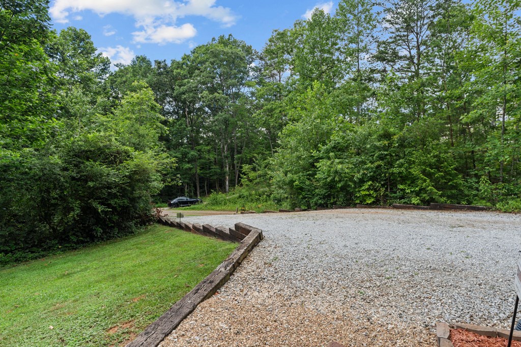 133 Underburg Lane