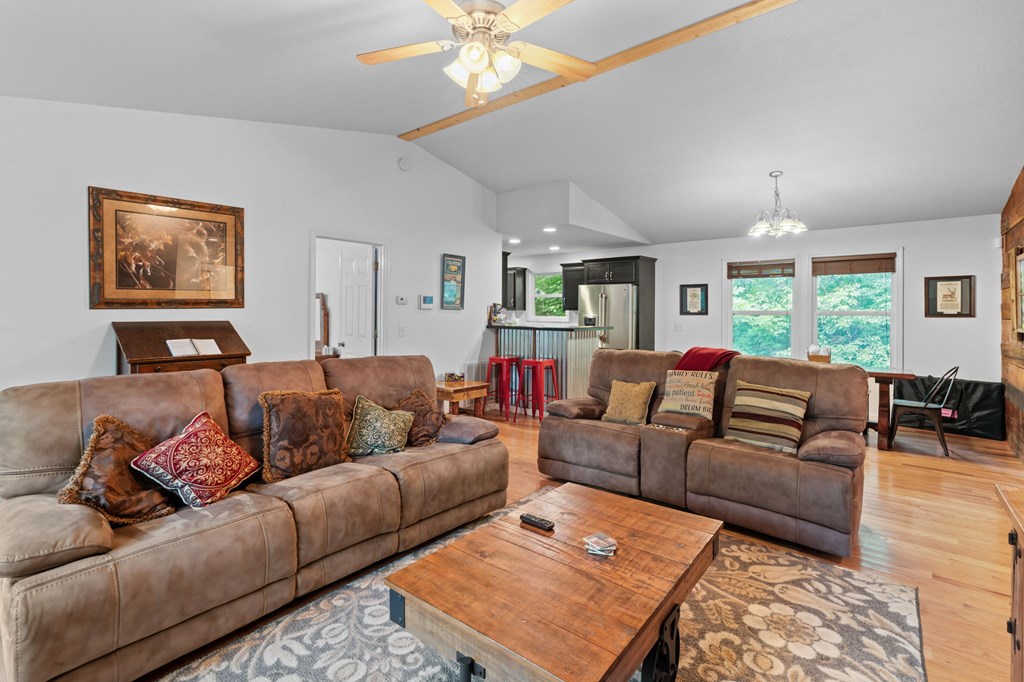 133 Underburg Lane