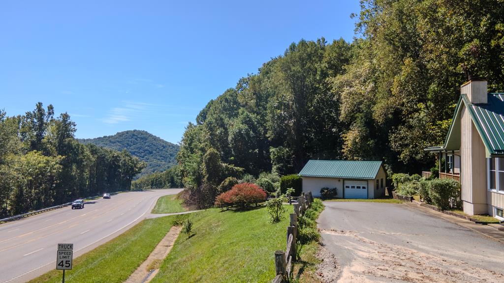 8356 Sylva Rd
