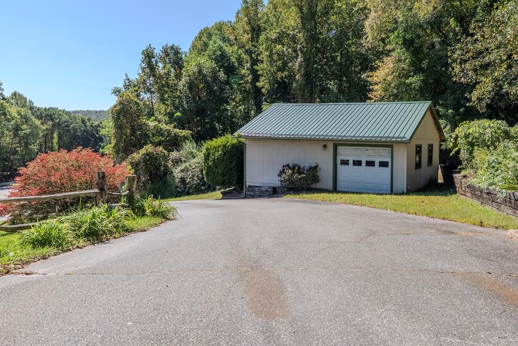 8356 Sylva Rd