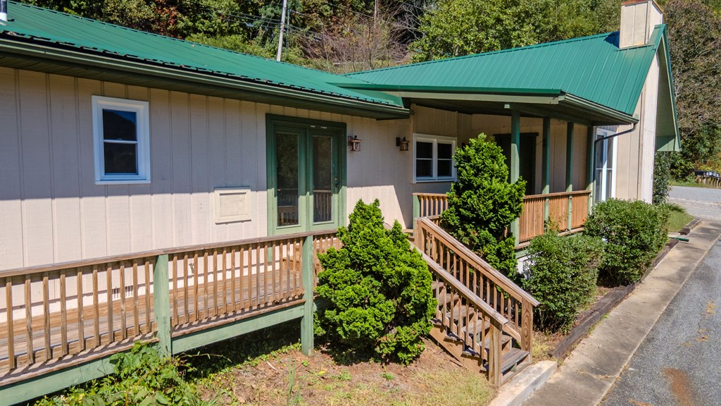 8356 Sylva Rd