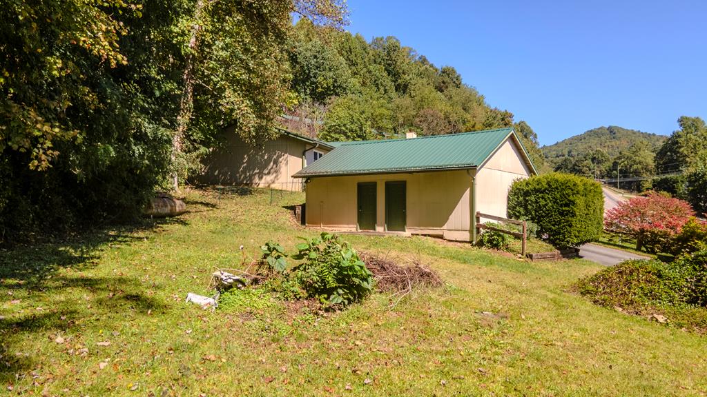 8356 Sylva Rd