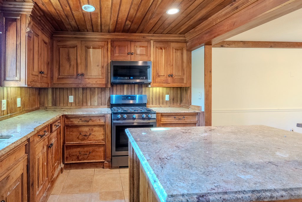 8356 Sylva Rd