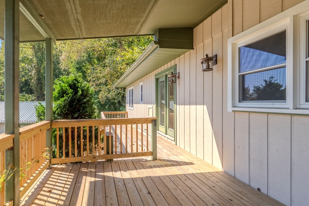 8356 Sylva Rd