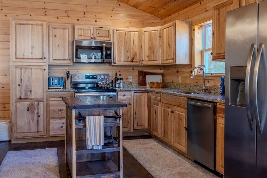 499 W. Middle Creek