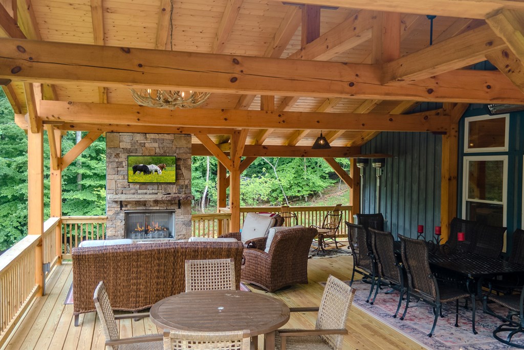 499 W. Middle Creek