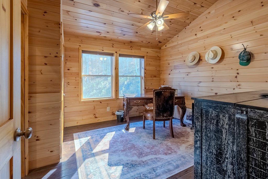 499 W. Middle Creek