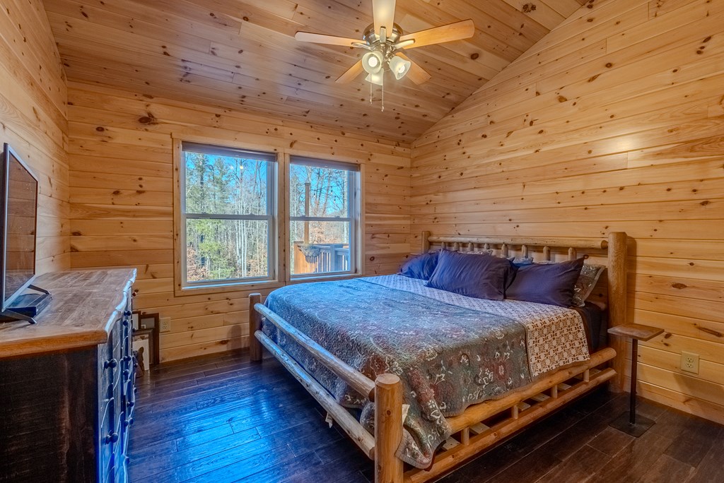 499 W. Middle Creek