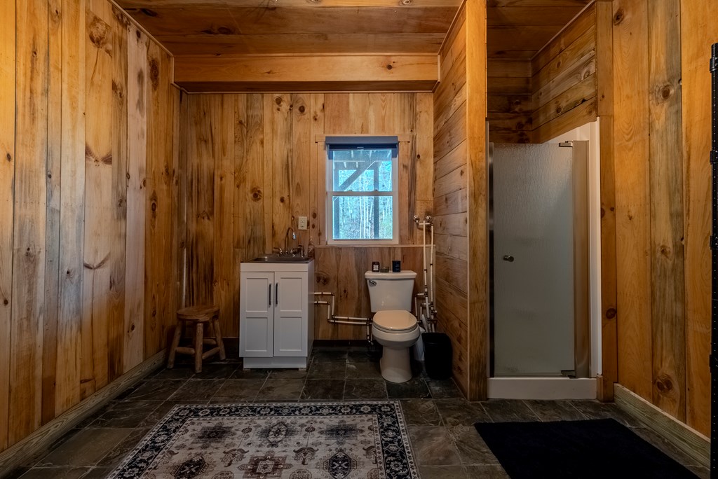 499 W. Middle Creek