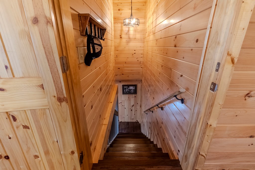 499 W. Middle Creek