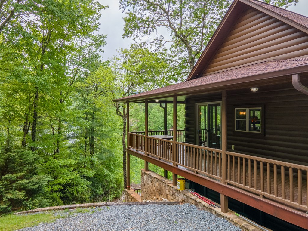 323 Indian Lake Road