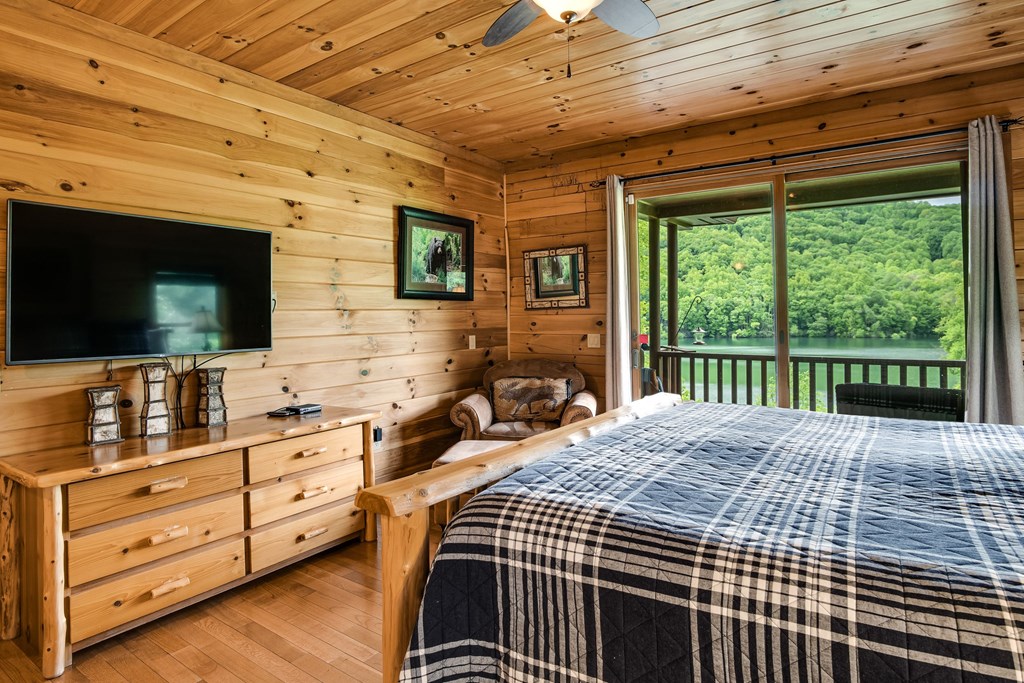 323 Indian Lake Road