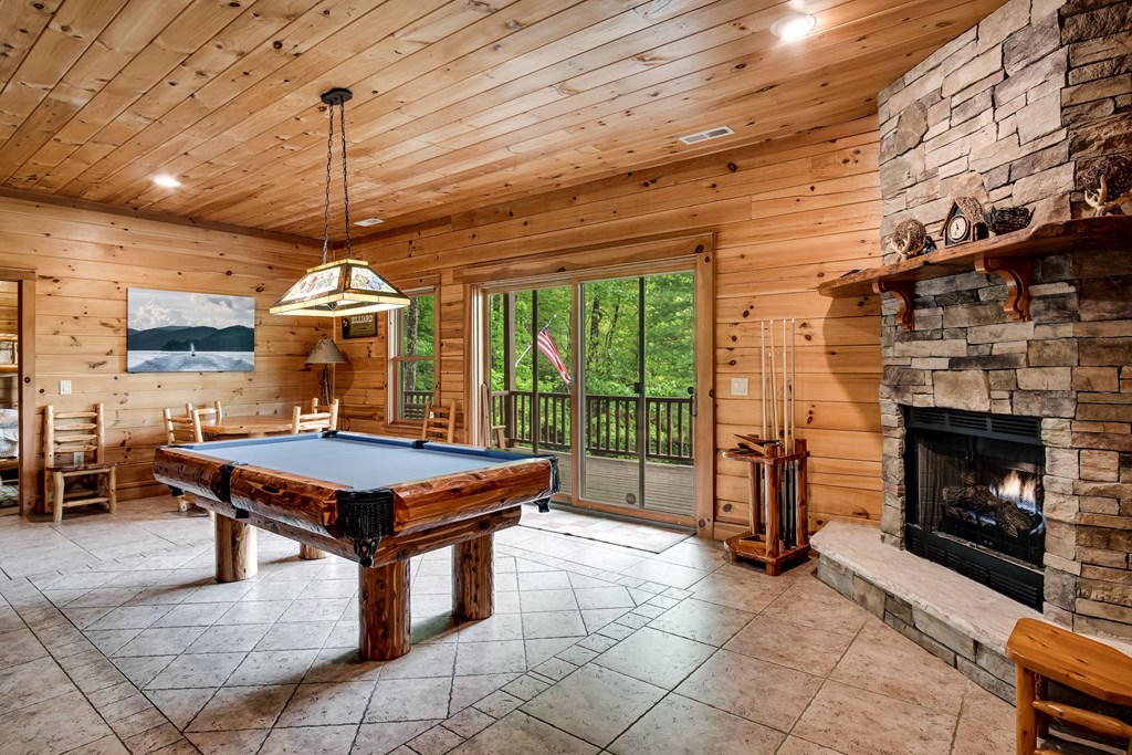 323 Indian Lake Road