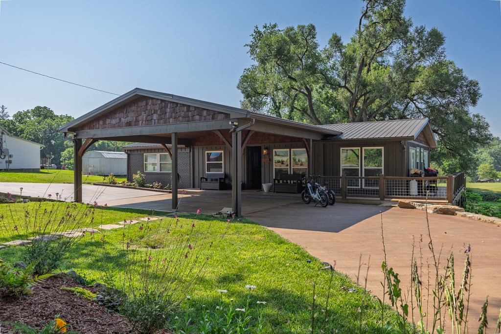 410&161 Lyle Street & Green Street