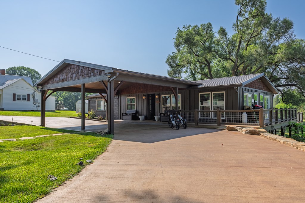 410&161 Lyle Street & Green Street