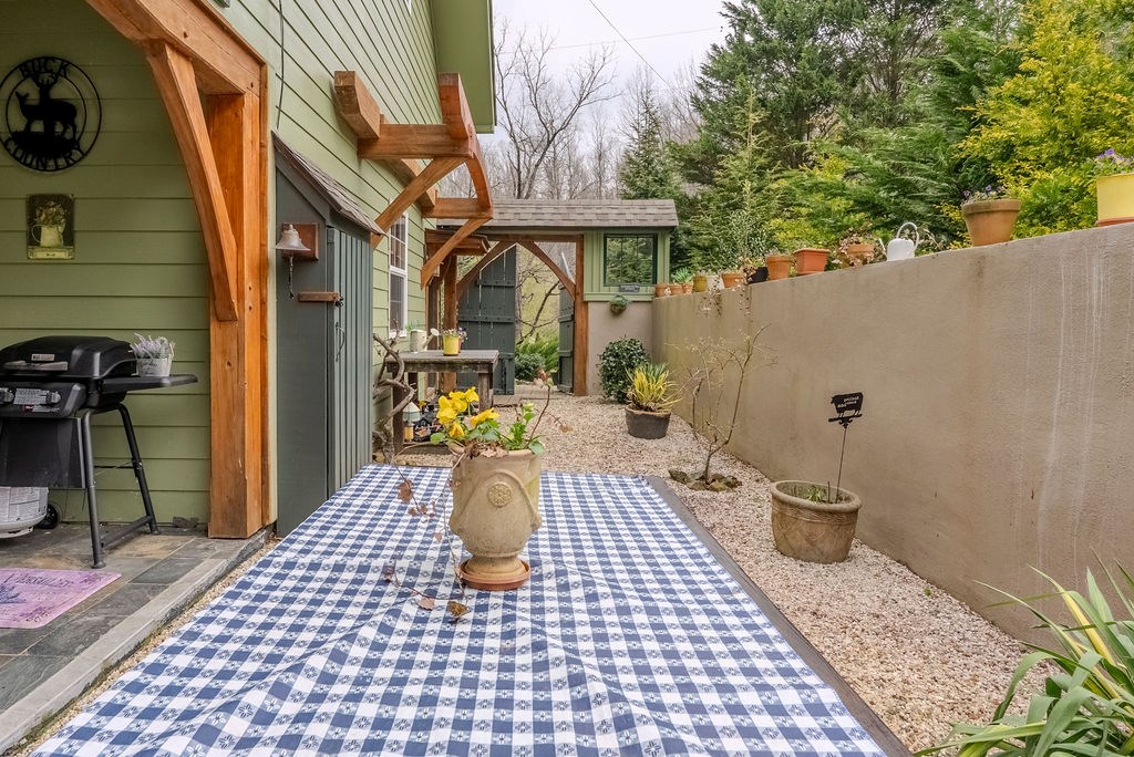 2195 North Jones Creek Rd