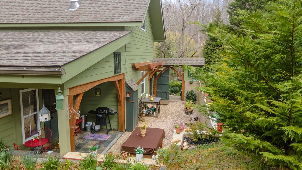 2195 North Jones Creek Rd