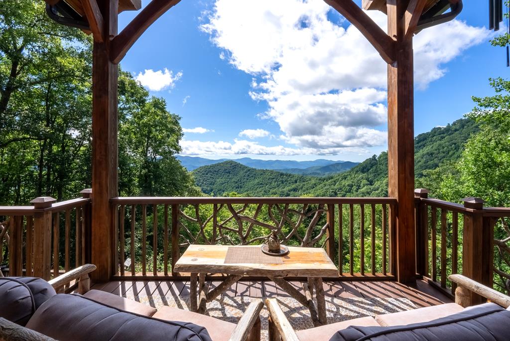 83 Enchanted Mountain Cove