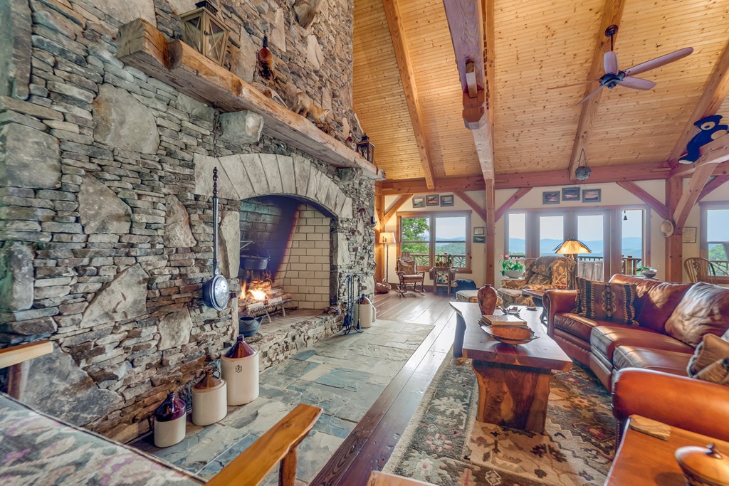 83 Enchanted Mountain Cove