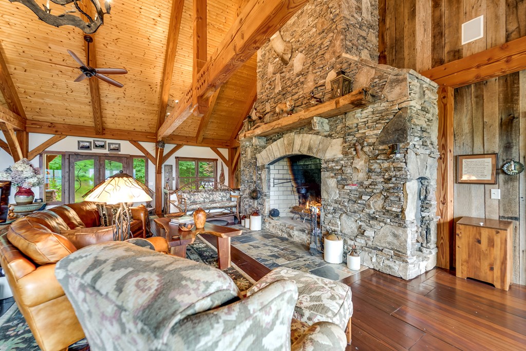 83 Enchanted Mountain Cove