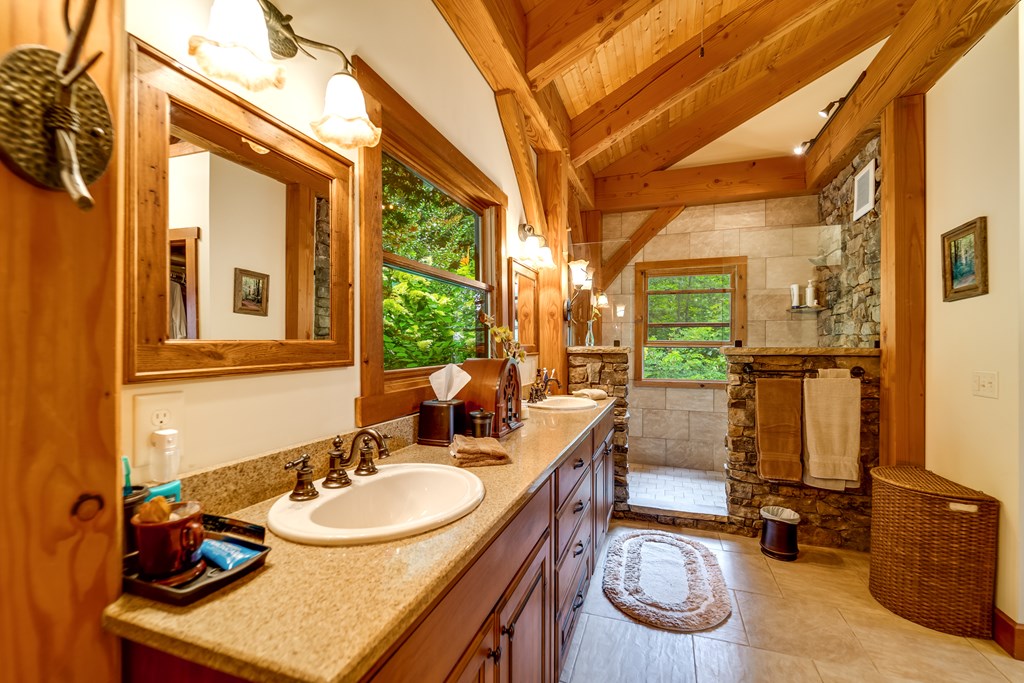 83 Enchanted Mountain Cove