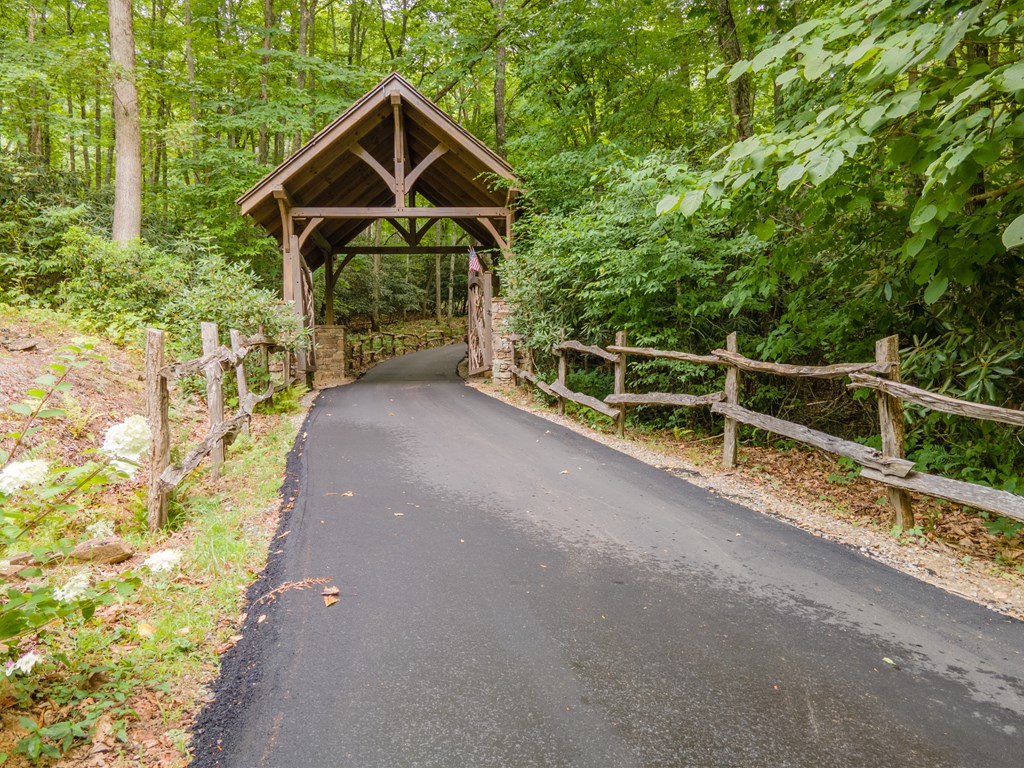83 Enchanted Mountain Cove