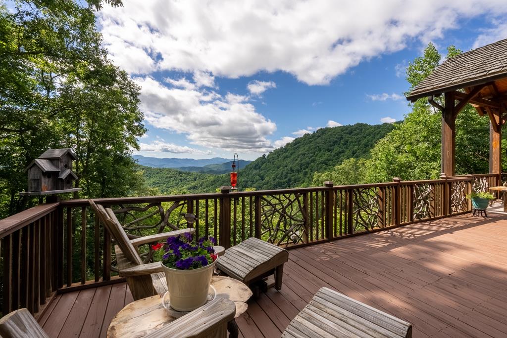 83 Enchanted Mountain Cove