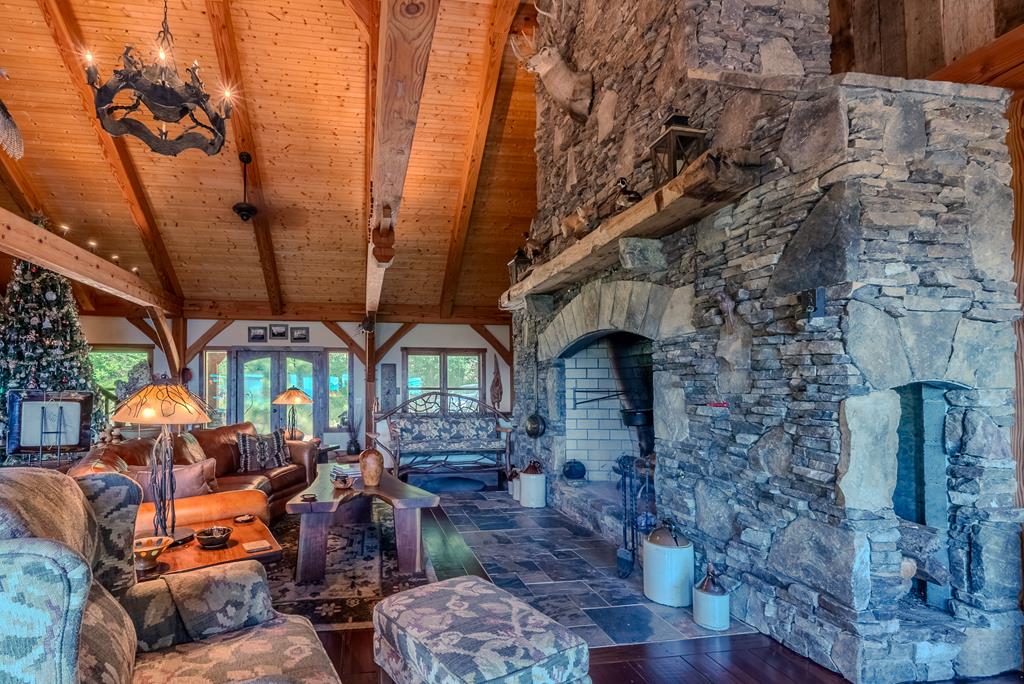 83 Enchanted Mountain Cove