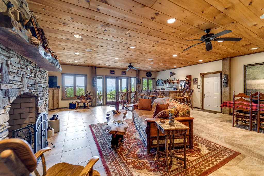 83 Enchanted Mountain Cove