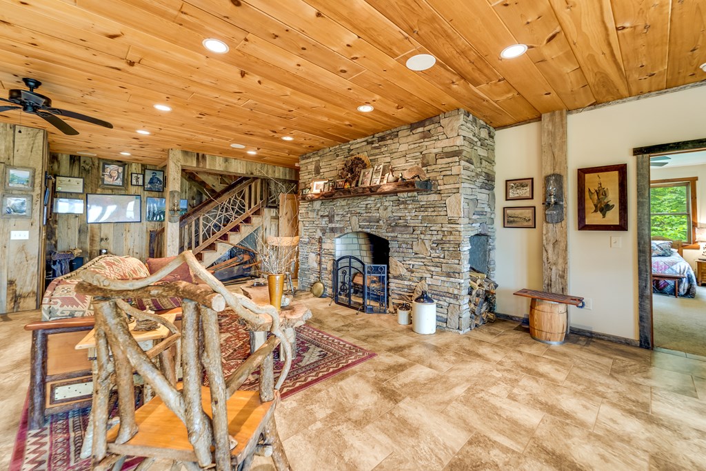 83 Enchanted Mountain Cove