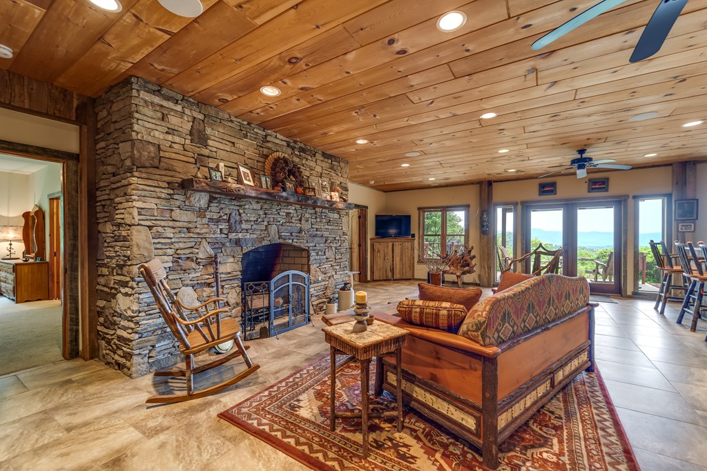 83 Enchanted Mountain Cove