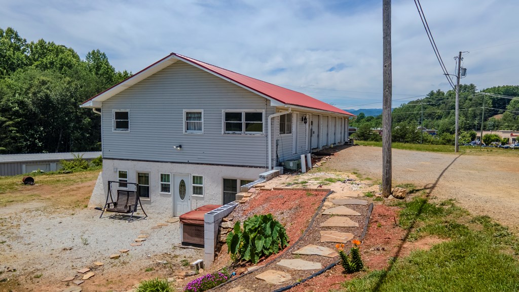 503 Dowdle Mtn Rd