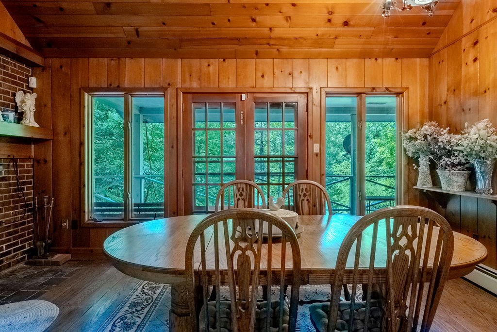 182 Brandy Lane
