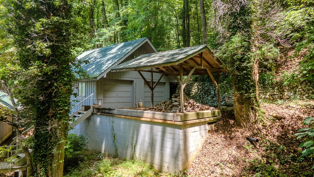 182 Brandy Lane