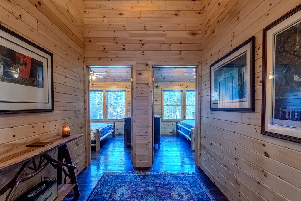 499 W. Middle Creek