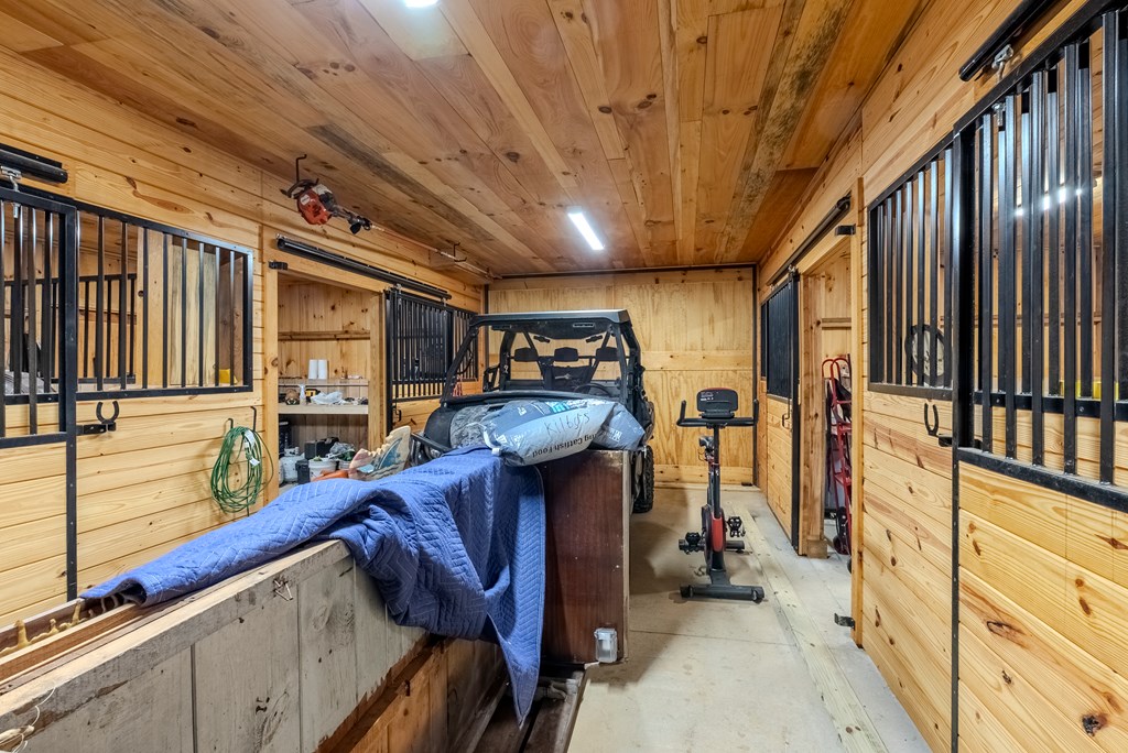 499 W. Middle Creek