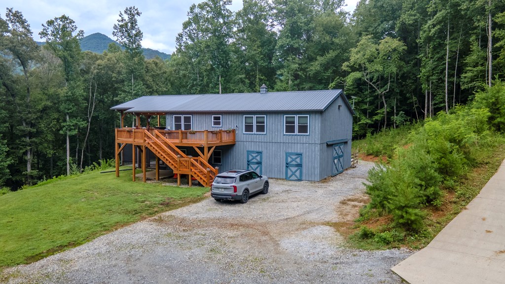 499 W. Middle Creek