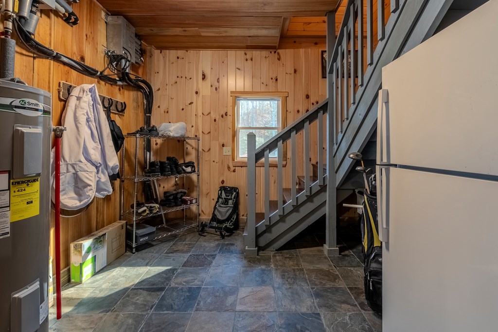 499 W. Middle Creek