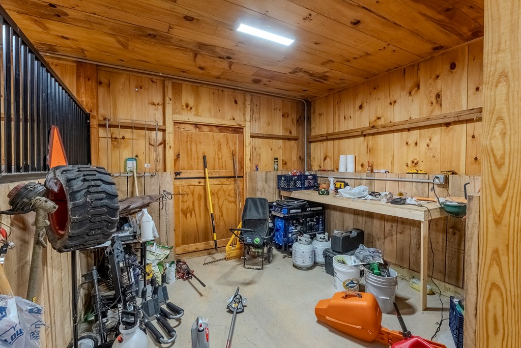 499 W. Middle Creek
