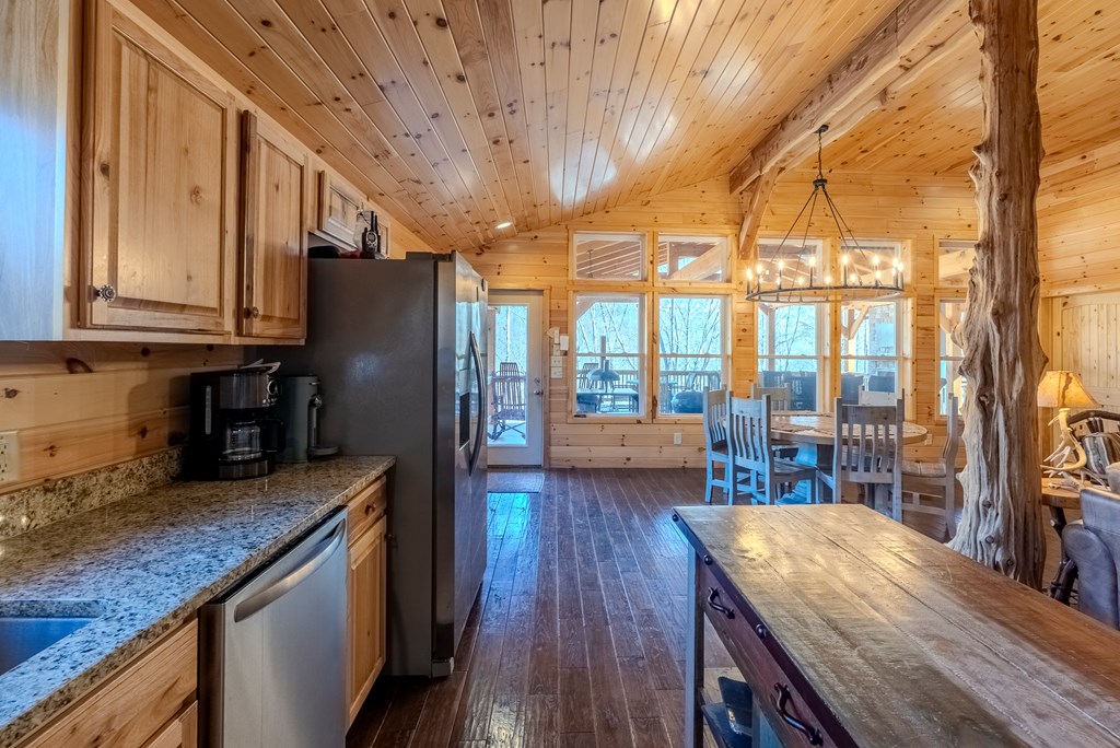 499 W. Middle Creek