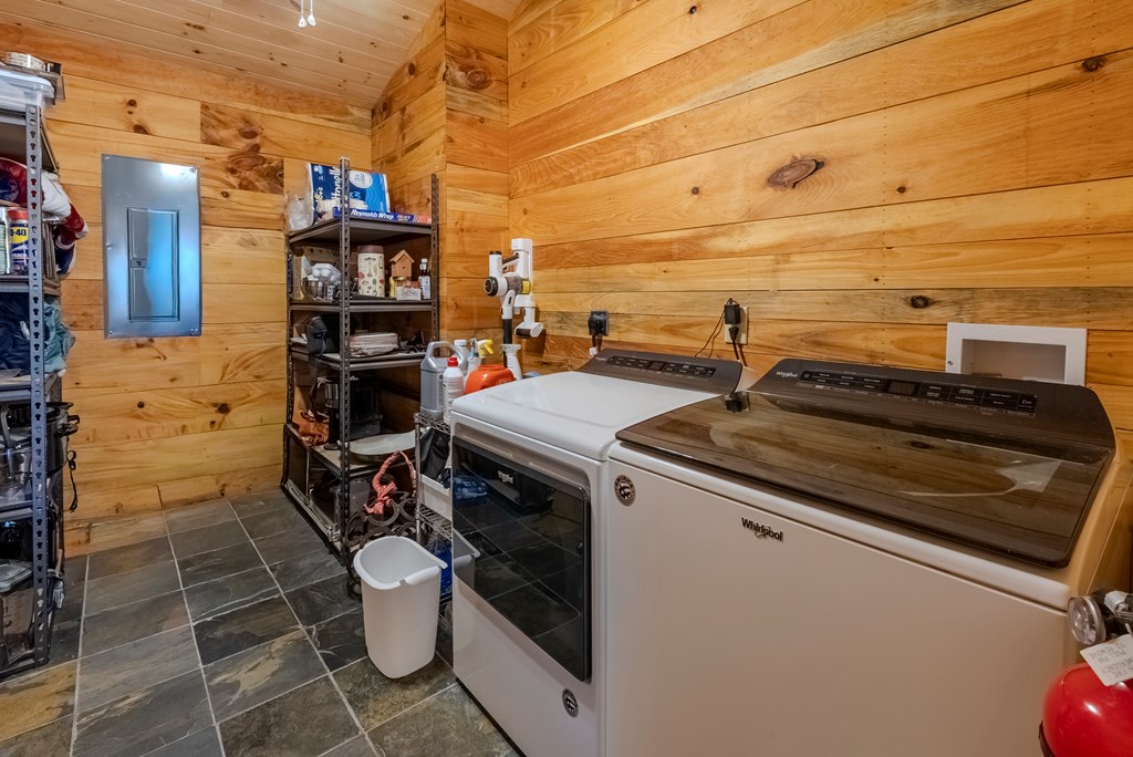 499 W. Middle Creek