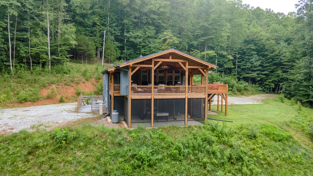 499 W. Middle Creek