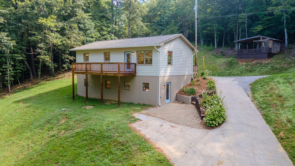 8567 Lower Burningtown Road