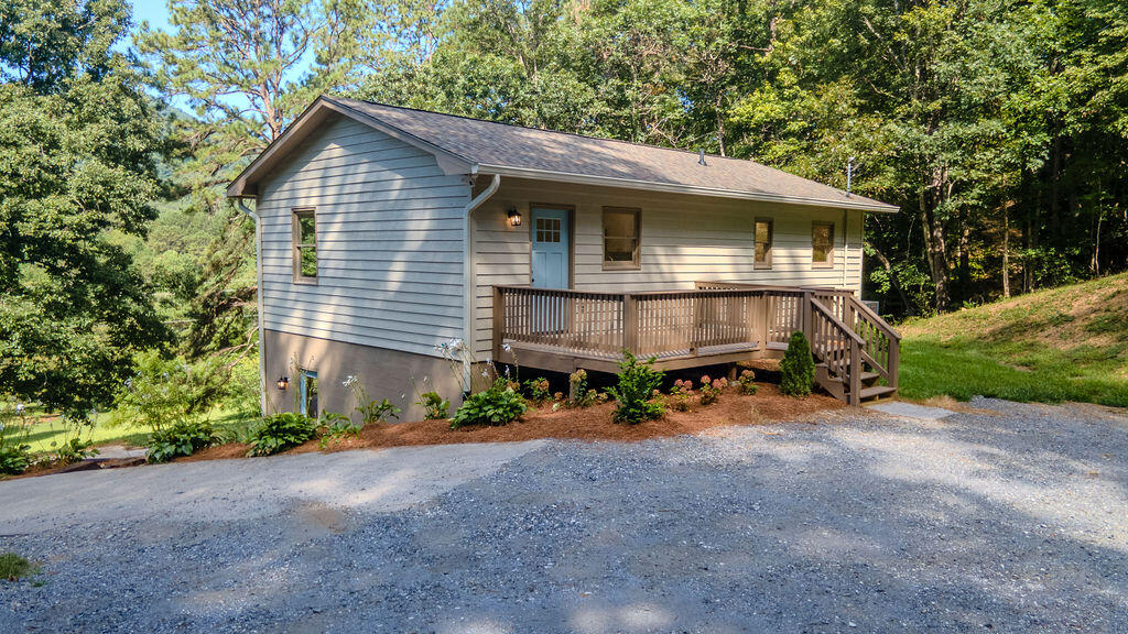8567 Lower Burningtown Road
