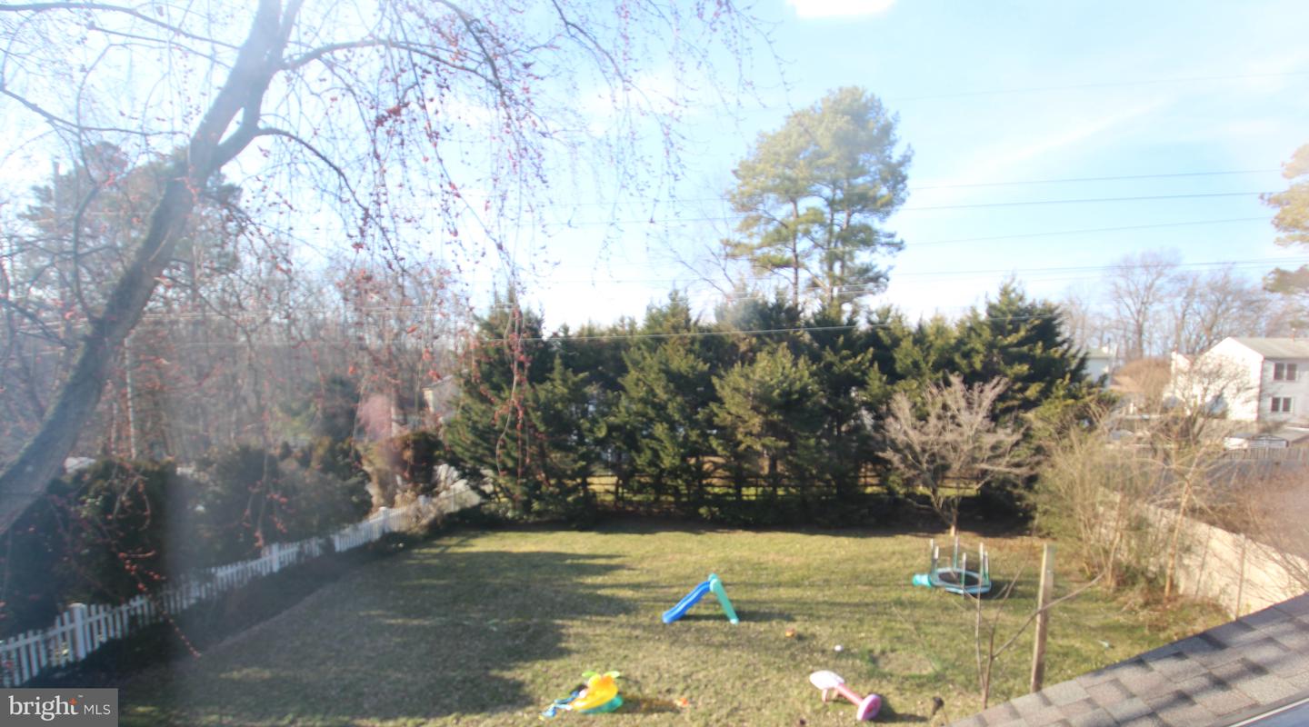 25 Jonathan Dr