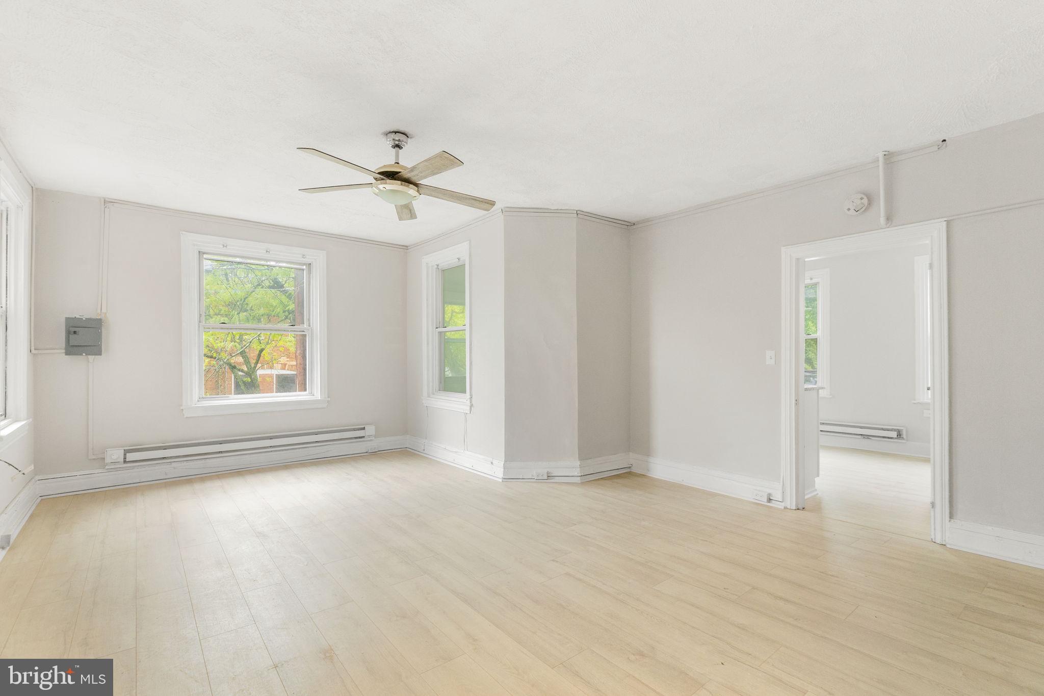 901 N Franklin St #2