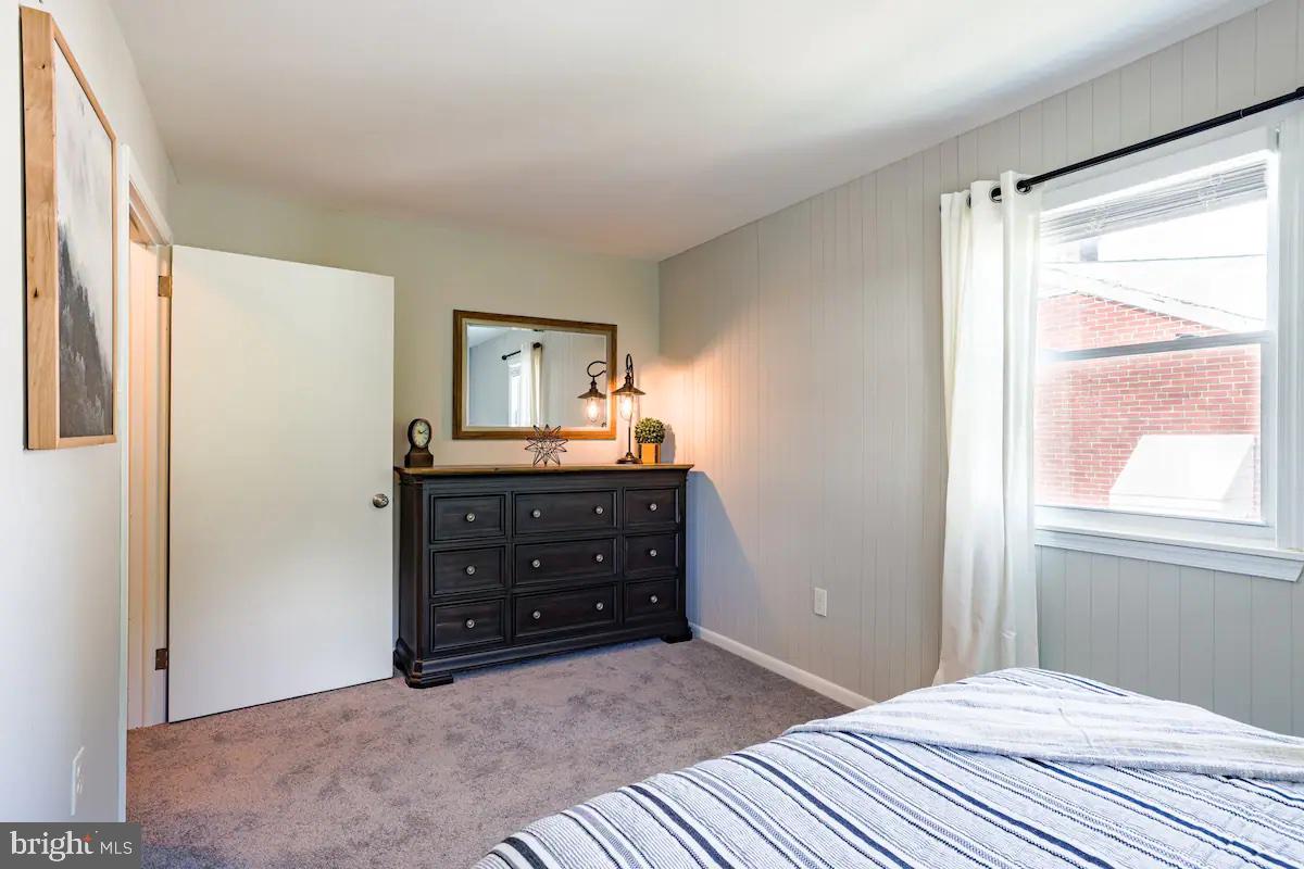 207 Boxwood Rd