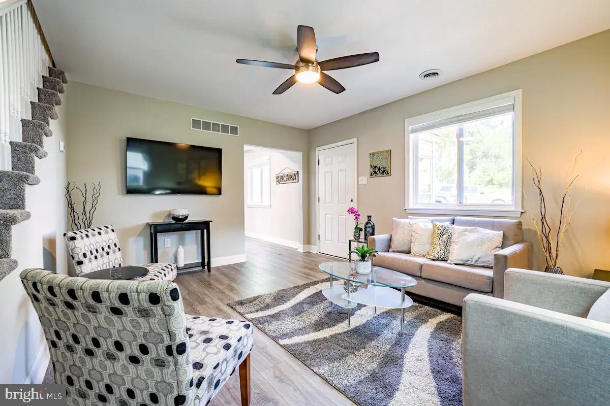 207 Boxwood Rd