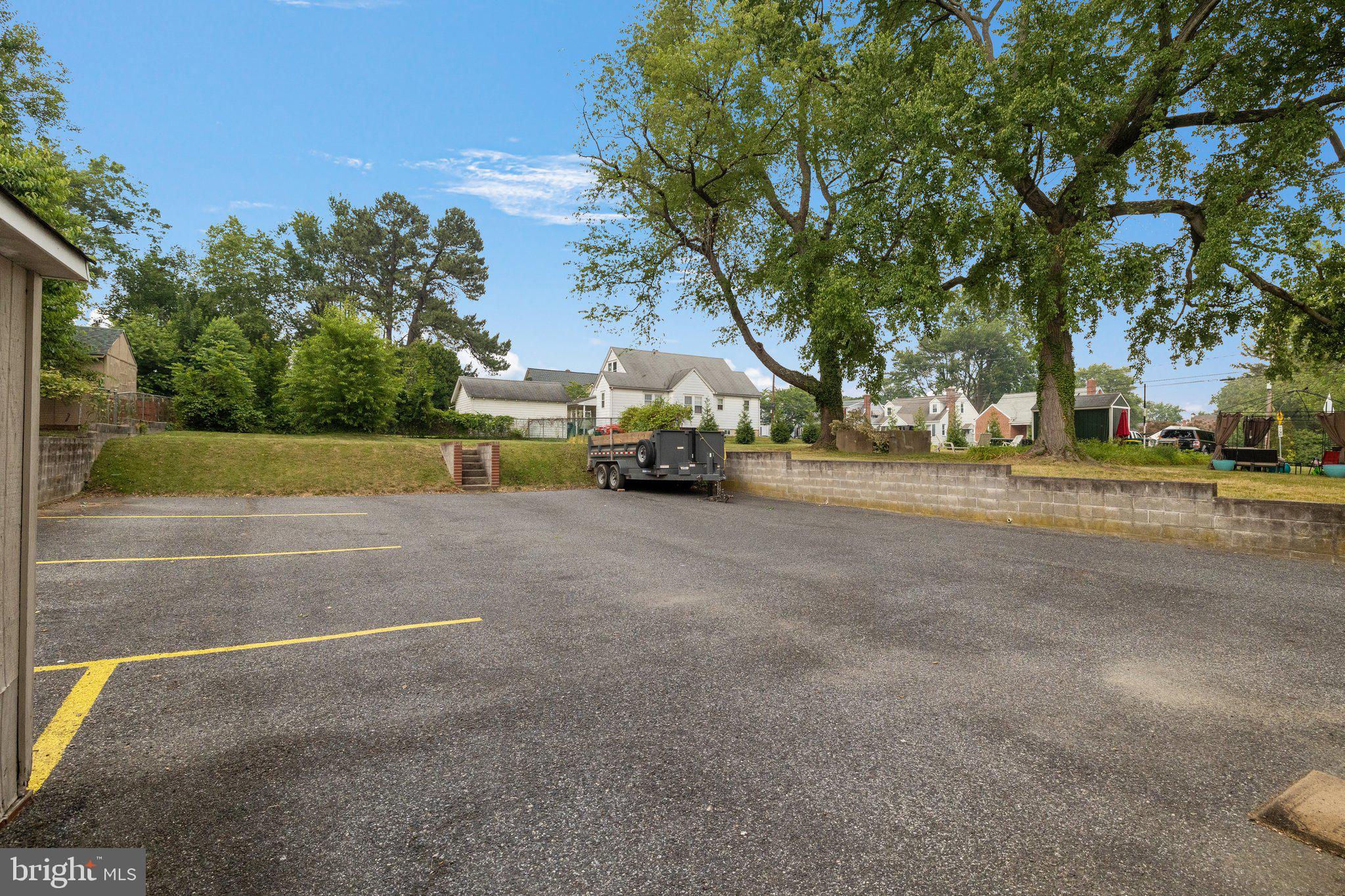 207 Boxwood Rd