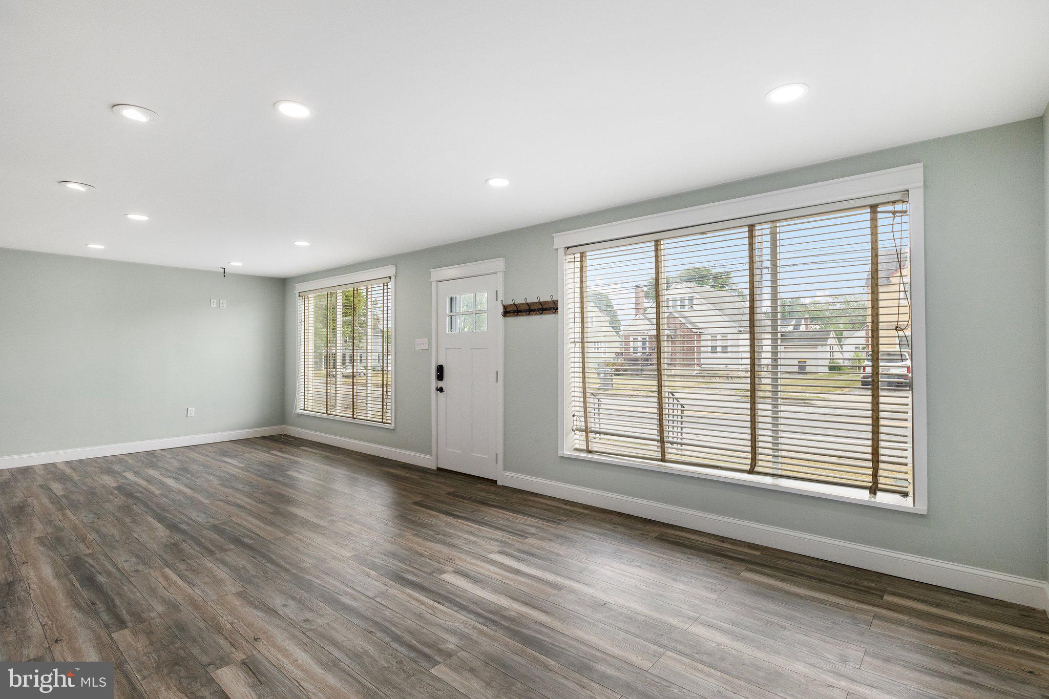 207 Boxwood Rd